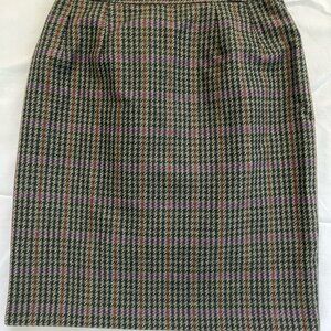 Comfy plaid skirt
